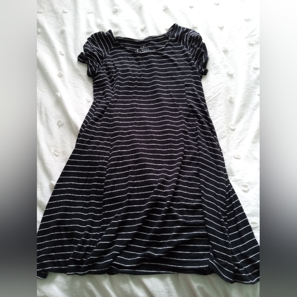 Decree Black and White Striped Skater Dress. Size Medium.